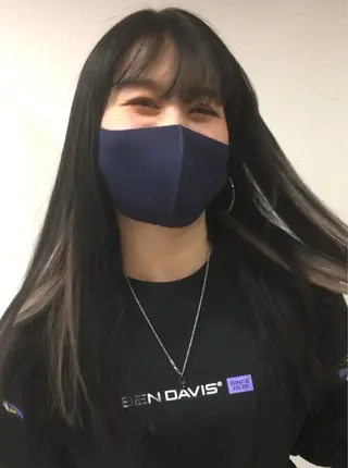 セミロング カラコレなんば TOPstylistのヘアスタイル