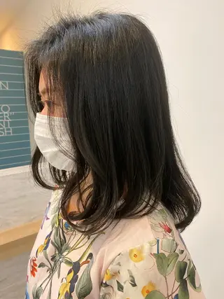 カラー & kuのヘアスタイル