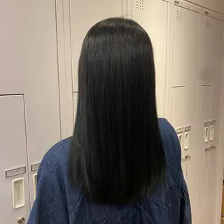 カラー 祝 莉子のヘアスタイル