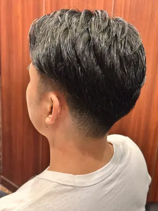 ショート 羽木 隆徒のヘアスタイル