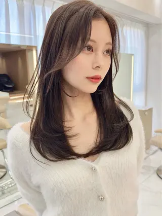セミロング カラー 縮毛矯正✨🫧 レイヤー川村利幸のヘアスタイル