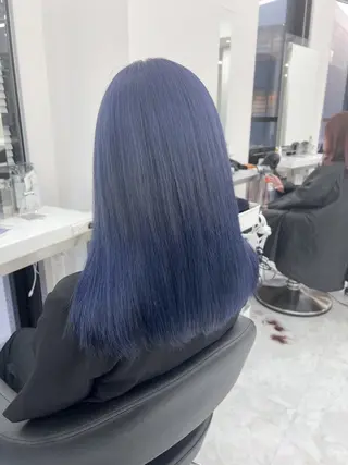 セミロング 🤍ハイトーン寒色 🤍MADOKAのヘアスタイル