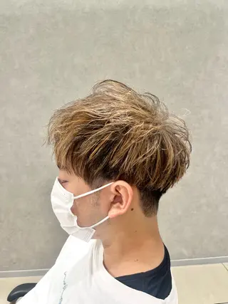 カラー パーマ メンズ 巖本 真希のヘアスタイル