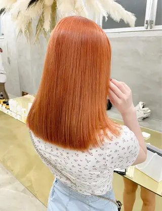 セミロング カラー パーマ スパイラルパーマ 🌐hina⭐️のヘアスタイル