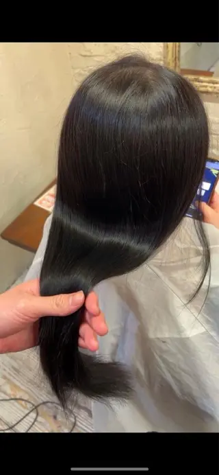 ロング 抜きっぱなしブロンド /ハイトーン/カナタのヘアスタイル