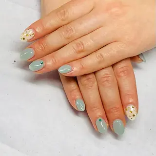 ネイル ボディビルダーSal on.DeNiinaのネイルデザイン