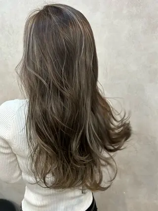 ロング カラー 【aini天王寺】 𝐚𝐢𝐫𝐢✂︎のヘアスタイル