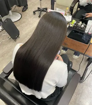 ロング カラー RIKU 髪質改善/縮毛矯正のヘアスタイル