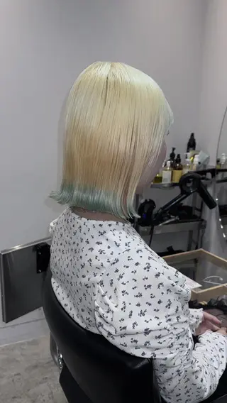 カラー サイレント美容師 アイリィのヘアスタイル