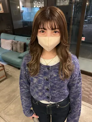 カラー AGREE Momokaのヘアスタイル