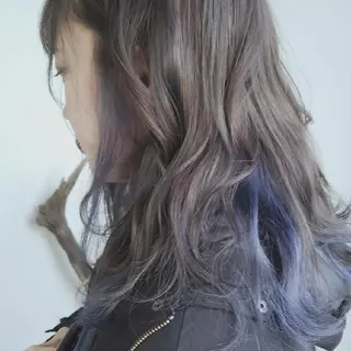 カラー ロング 神谷 涼のヘアスタイル