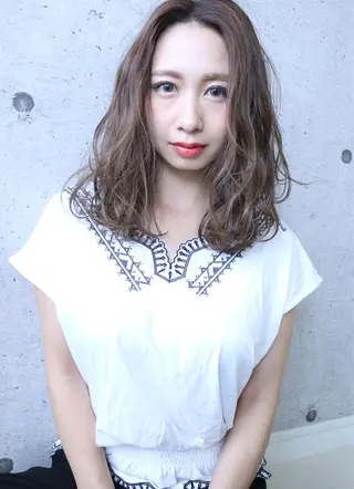 ミディアム カラー 統括ディレクター kuriのヘアスタイル
