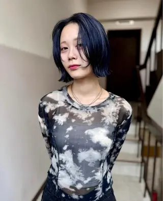 ミディアム オカモト ミユウのヘアスタイル