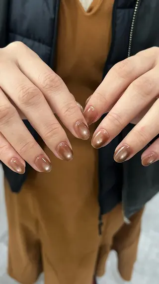 ネイル SHIORI🐈‍⬛ 韓国⌇ワンホンネイルのネイルデザイン