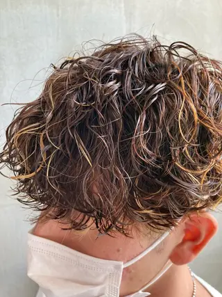 ショート カラー パーマ メンズ 波巻きスパイラルパー マ/シャドウパーマ駿のヘアスタイル
