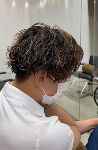 ショート カラー メンズ 斎藤 仁のヘアスタイル