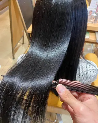 カラー 長谷川 智也/ディレクターのヘアスタイル