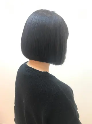 ショート カラー 湯浅 了一のヘアスタイル
