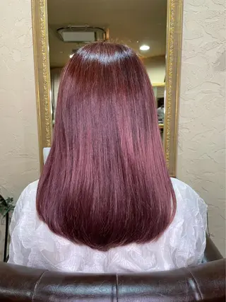 ミディアム カラー FAVOR Emiのヘアスタイル