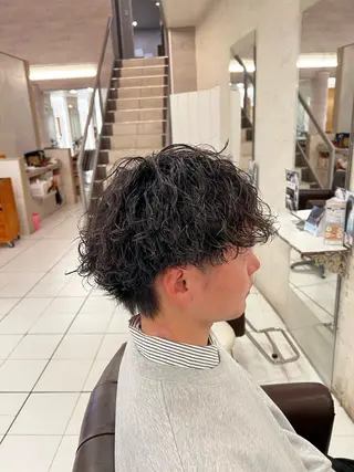 パーマ メンズ 郡山駅前メンズ特化 岩﨑大翼のヘアスタイル