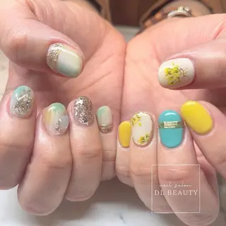 ネイル .. momoko🕊のネイルデザイン