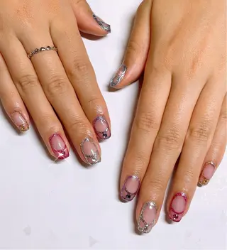 ネイル VIERU 🌈🎀💖のネイルデザイン