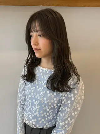 セミロング カラー Lomalia 🤍🫧/makoのヘアスタイル