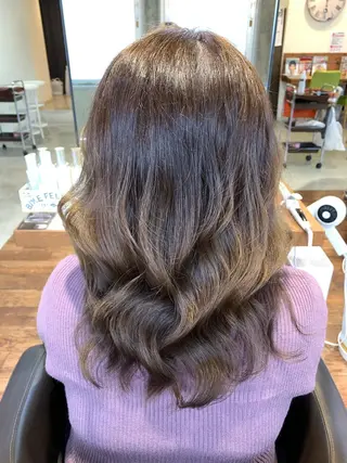 セミロング カラー 齋藤 みさきのヘアスタイル