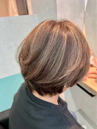 カラー 米倉 陽菜のヘアスタイル