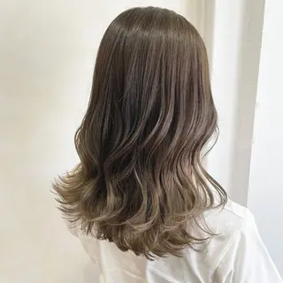 セミロング ROMEO 京橋のヘアスタイル