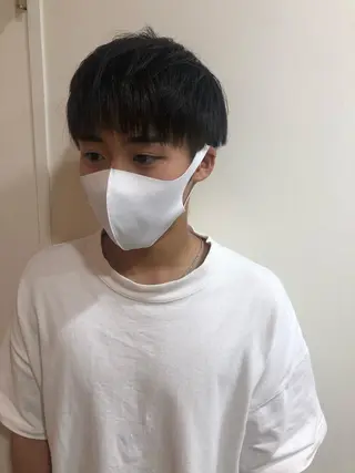 ショート メンズ MIOベージュカラー 柔らかいカラーのヘアスタイル