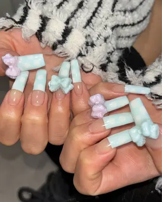 ネイル 🪐富島彩夏 /海外nail🪐のネイルデザイン