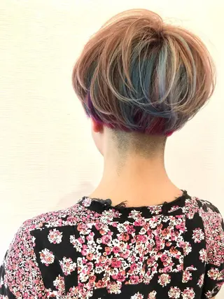 ショート カラー 平川 友希子のヘアスタイル