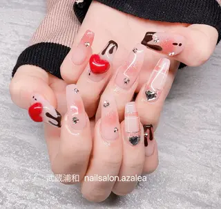 ネイル R inのネイルデザイン