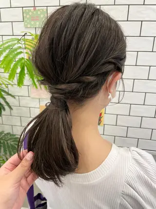 ミディアム カラー ヘアアレンジ MIFA レイヤー／パーマのヘアスタイル