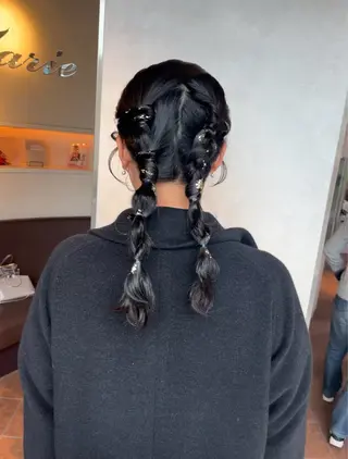 セミロング ヘアアレンジ 山田 知佳のヘアスタイル