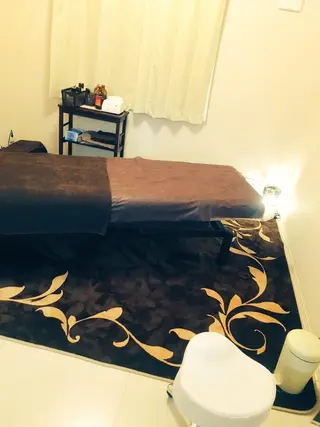 アニメ,Vオタク× 即効痩せエステサロンのエステ・リラクイメージ