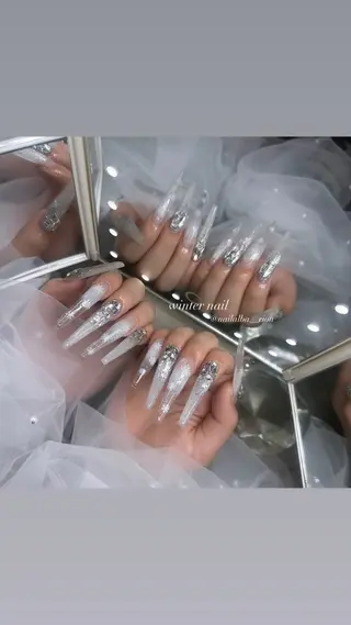 ネイル 加納 莉音のネイルデザイン