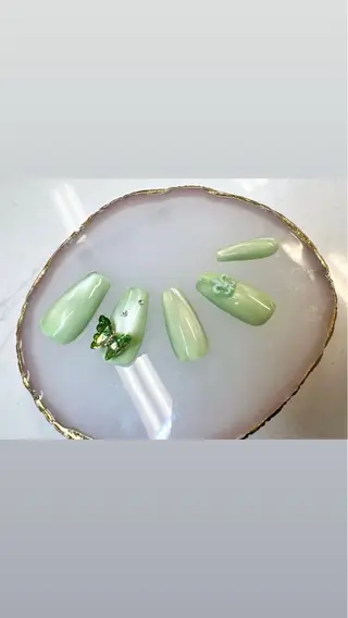 ネイル Queeens nailのネイルデザイン