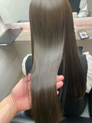 セミロング カラー sugar aura by eclart所属・髪質改善艶カラー KAMIYAMAのヘアスタイル