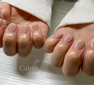 ショート カラー ネイル Nailsalon Calmeのネイルデザイン