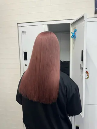 ロング 横浜🦋ハイトーン 🫐シャドウルーツのヘアスタイル