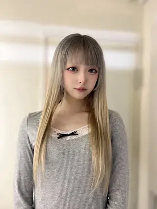 ロング カラー ✩.*Aise⟡.· 艶カラー🐈‍⬛🩶のヘアスタイル