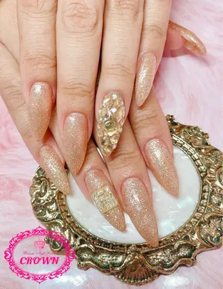 ネイル CROWN プライベートサロンのネイルデザイン