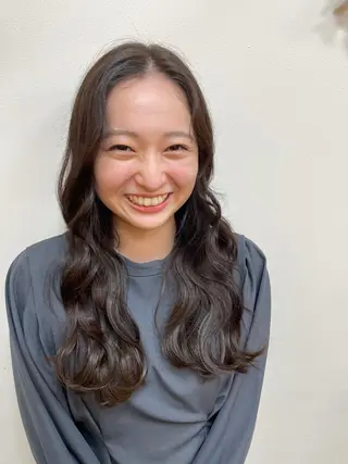セミロング 韓国ヘア 🤍中西麻友🤍のヘアスタイル
