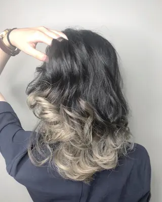 ミディアム カラー パーマ ヘアアレンジ 🫧代表/新宿駅近/ 限定価格🫧田辺貴裕のヘアスタイル