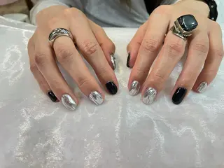 ネイル はばすみれ🎀ﾈｲﾙ 光ﾌｪｲｼｬﾙ ﾍｱのネイルデザイン