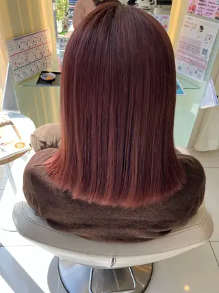 ミディアム yukari 艶髪ヘアのヘアスタイル