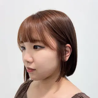 ショート カラー 拝頭　奈枝 Beretのヘアスタイル