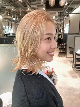 ミディアム カラー 可愛いベージュ作る 美容師/あかね🧸のヘアスタイル